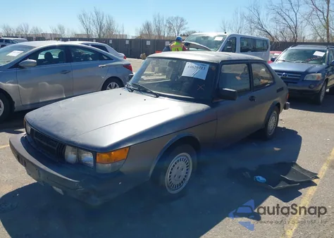 1983 Saab 900 z USA, uszkodzony, nr VIN YS3AT34S4D1029793